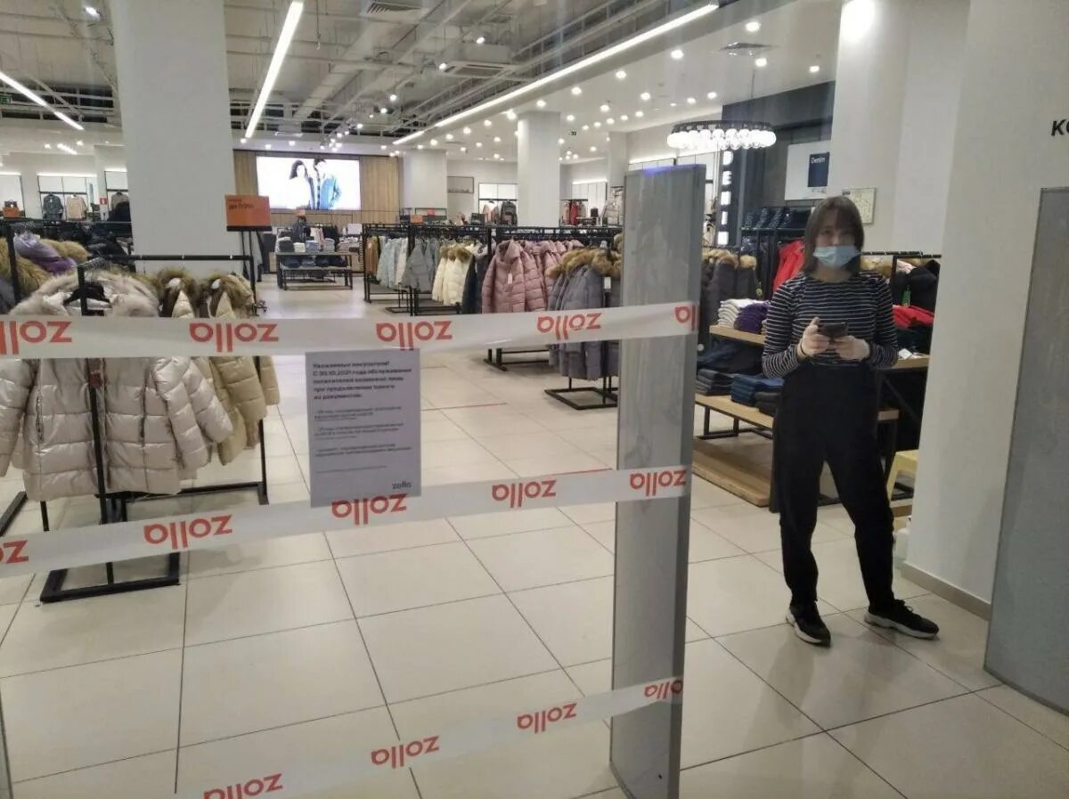 Барнаул тц весна внутри. Торговый центр весна брянск. Работа в тц барнаул. Весна барнаул торговый центр. Работа в тц барнаул.