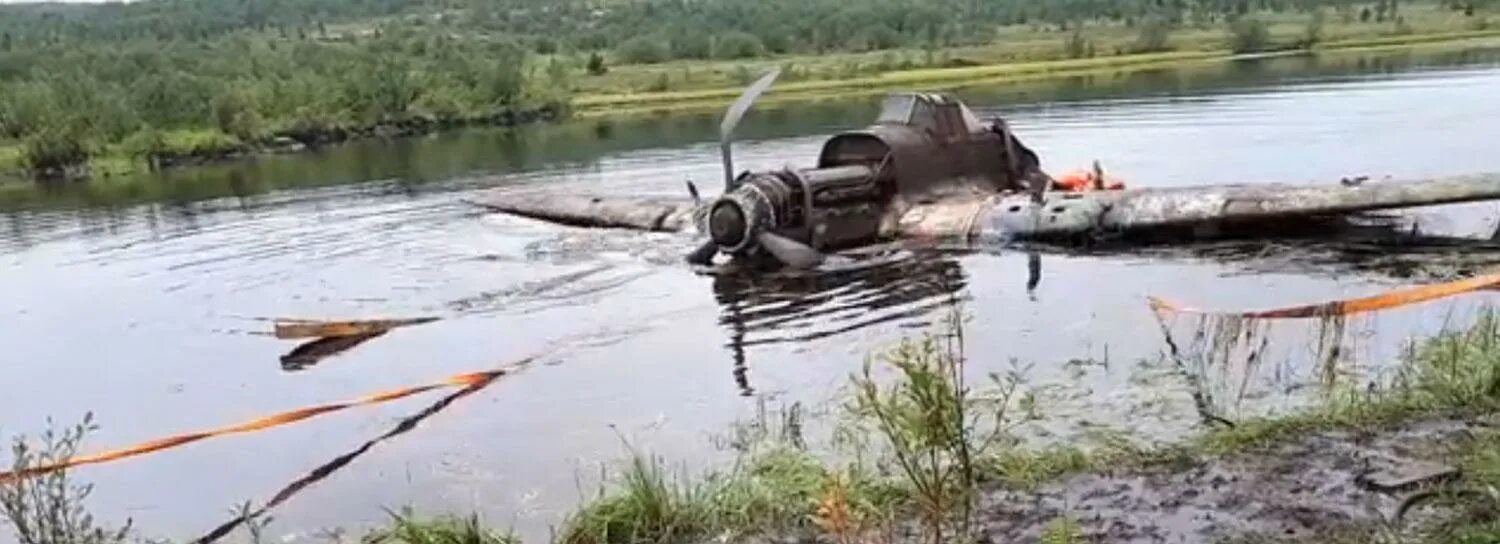 Подъем самолетов. _ил-2 из озера кулонга мурманской области. подъем самолета ил 2 со дна озера. ил-2 поднятый со дна озера в белгородской области в 1978 году. ил 2 подняли из озера.