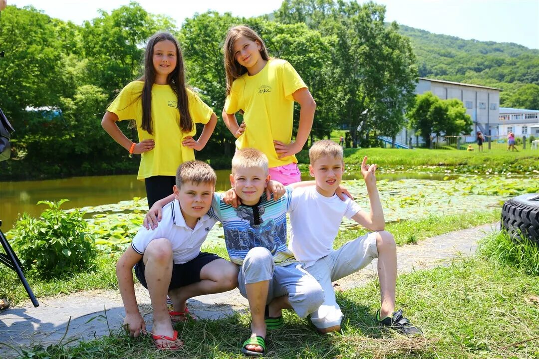 фотосессия с малышом на природе. отрада хабаровск детский центр. радость отрада. мои сыновья моя гордость статусы. радость отрада.