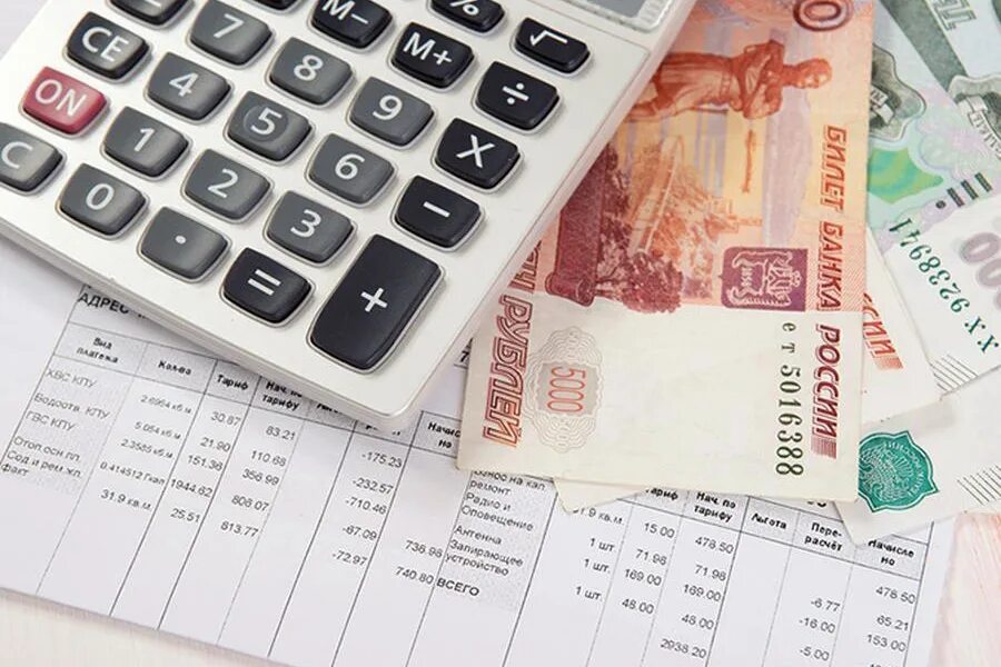 Калькулятор квартплаты. Когда зачисляютквартплату. Формула расчета жкх. Калькулятор квартплаты. Учет оплаты коммунальных услуг таблица.