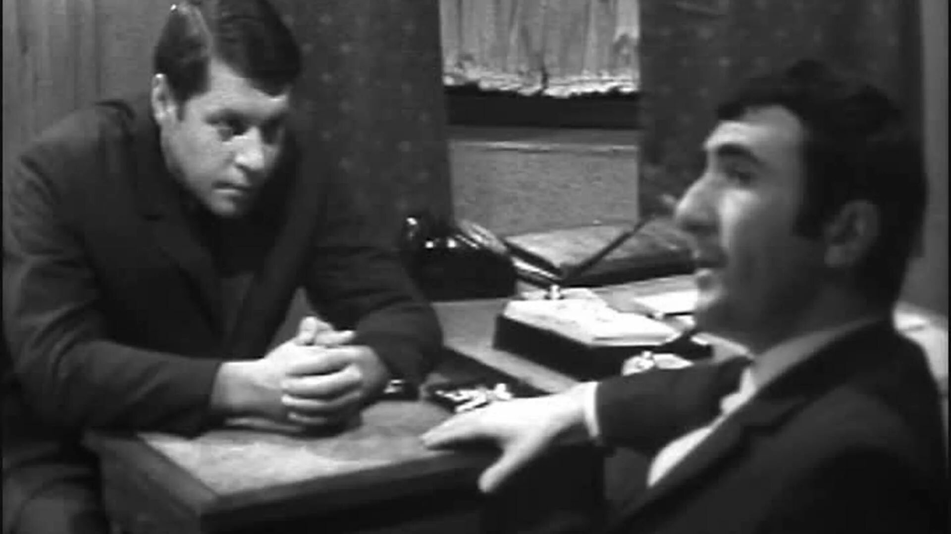 Следствие ведут знатоки томин. Черный маклер 1971. Черный маклер 1971. Черный маклер 1971. Черный маклер 1971.