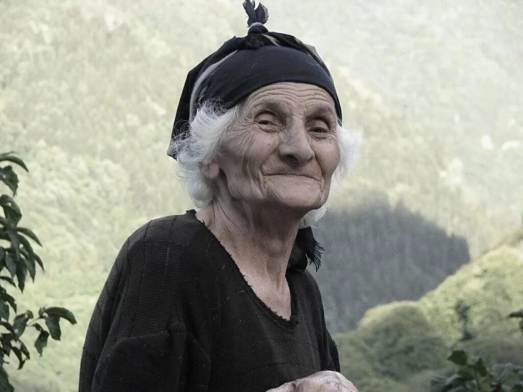 Хочу старых бабушек. Грузинская бабушка. Древние старушки. Старая Грузинская женщина. Старуха.