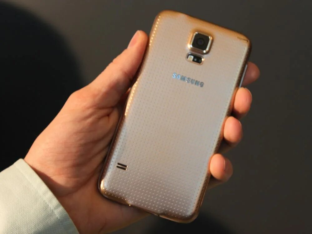 Samsung Galaxy s5 Gold. Samsung Galaxy s5 золотой. Самсунг s5 Gold 2018. Самсунг галакси s5 21.