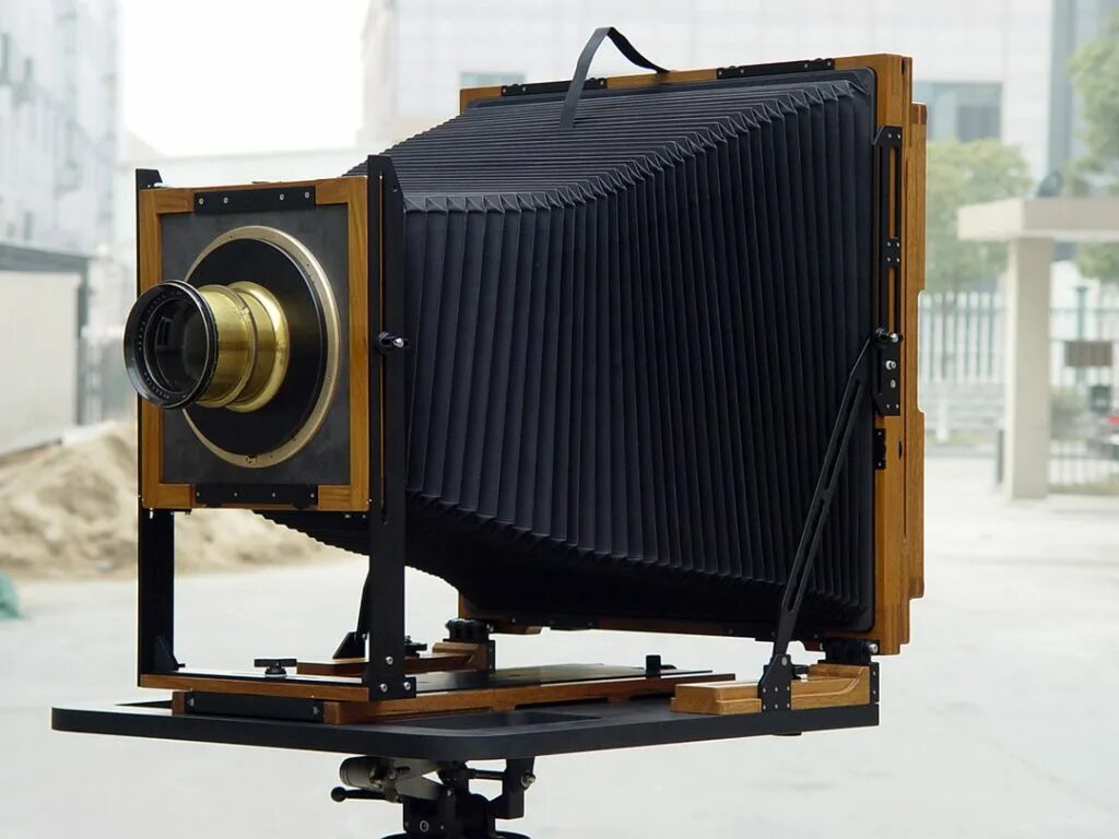 Крупный формат. Chamonix large format camera. фотокамеры большого формата. огромная фотокамера. карданный фотоаппарат.