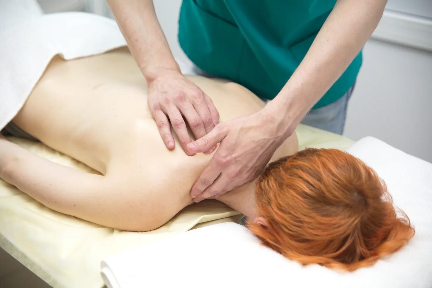 Fascia massage. Массаж мануальная терапия. Мануальная терапия позвоночника. Остеопат. Мягкие техники мануальной терапии.