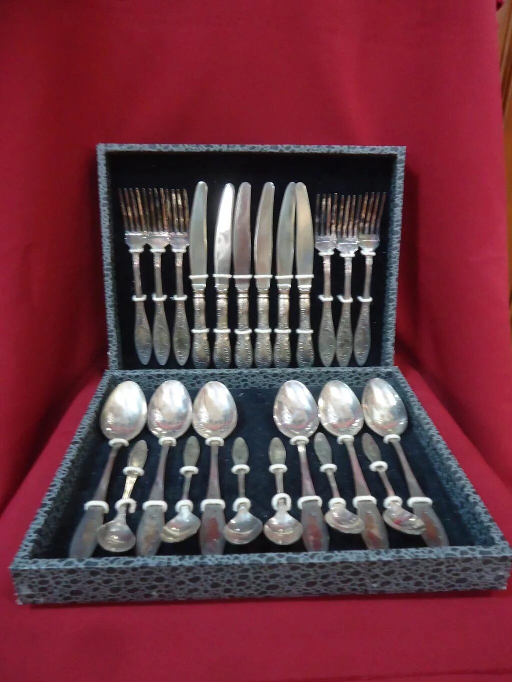 мельхиоровый столовый набор