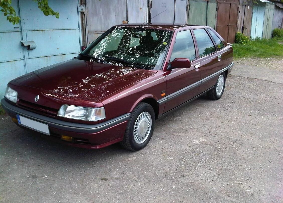 Рено 21 год. Renault 21. Рено 21 GTS. Рено 1991 года. Рено 21 GTS 1990.