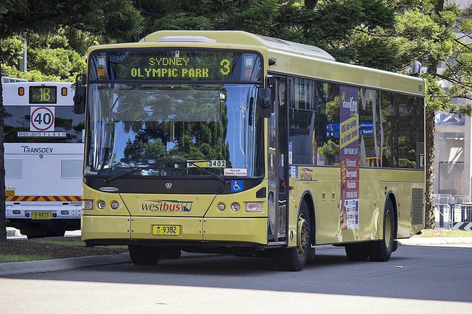 Автобус 4. Автобус 4wd. 4с автобус ульяновск. 9 автобусный парк москва. 4д автобус.