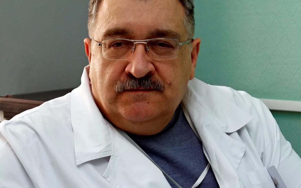 Гп 69 главный врач. Главный врач 69. Главный врач 69. Врач хирург велиев 69гп москва. Главный врач 69.