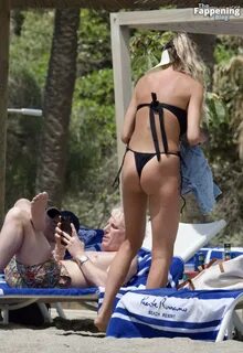 Sophie Habboo Jamie Laing Soak Up The Sun On Their Marbella Holiday 43 Phot...