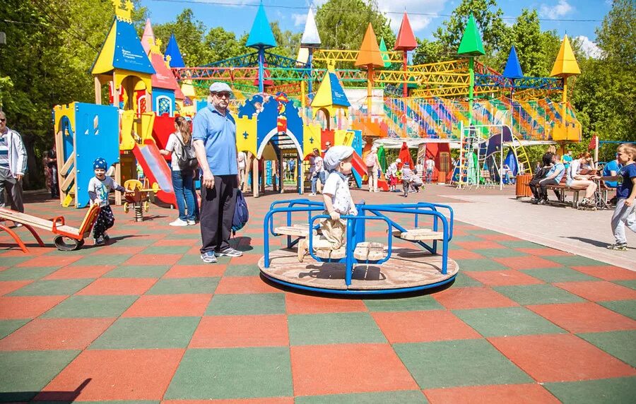 Парк 40 лет влксм ульяновск горки. Аквапарк улёт ульяновск горки. Детская площадка ульяновск. Куда можно сходить в ульяновске с детьми. Куда можно сходить в ульяновске с детьми.