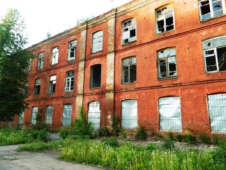 Перекоп ярославль. Мануфактура красный Перекоп Ярославль. Корпуса красного Перекопа Ярославль. Казармы завода красный Перекоп, Ярославль. Фабрика на Перекопе Ярославль.