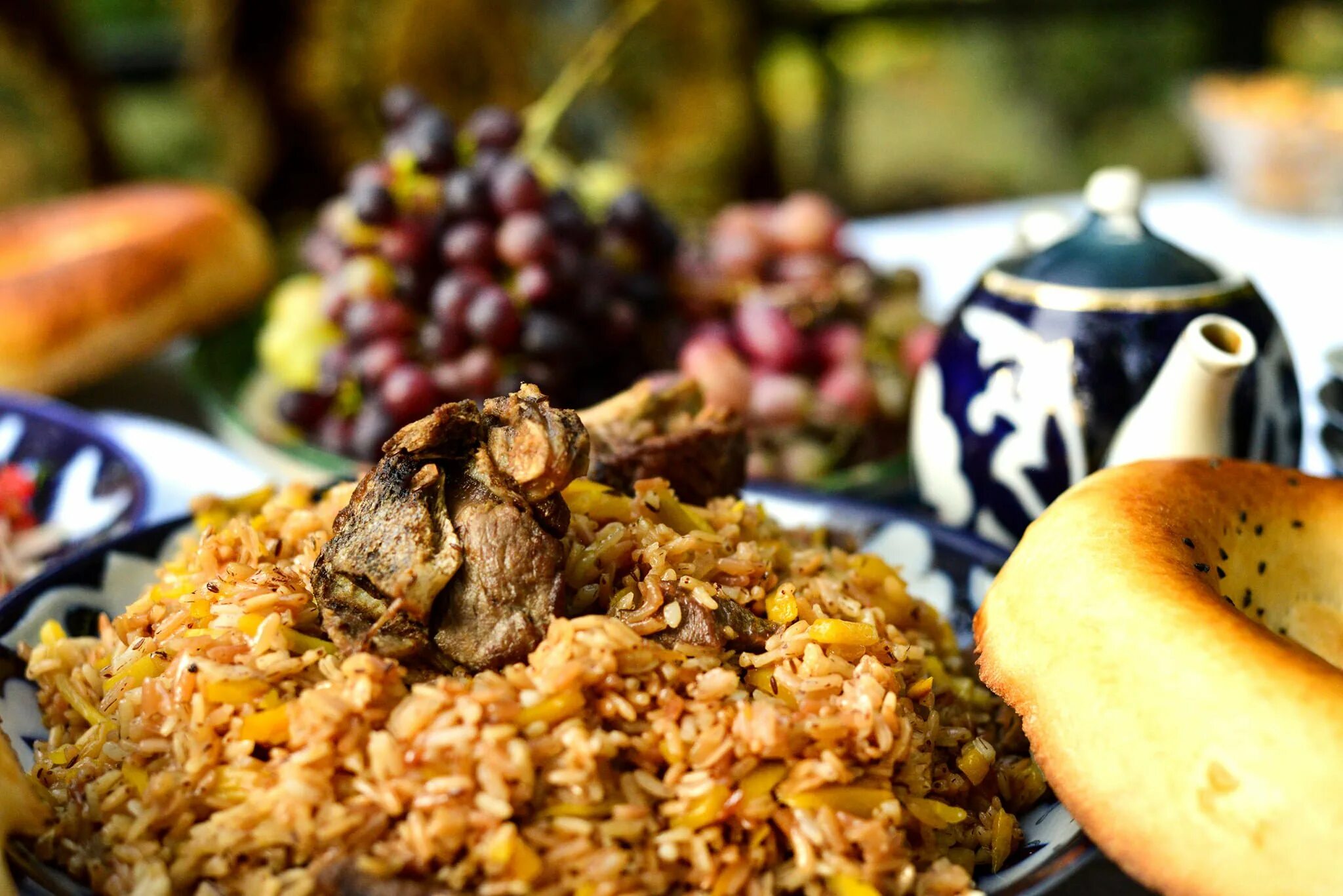 Киргизы кухня. Национальная кухня киргизов. Традиционные киргизские блюда. Киргизская народная кухня. Кыргызы блюда.