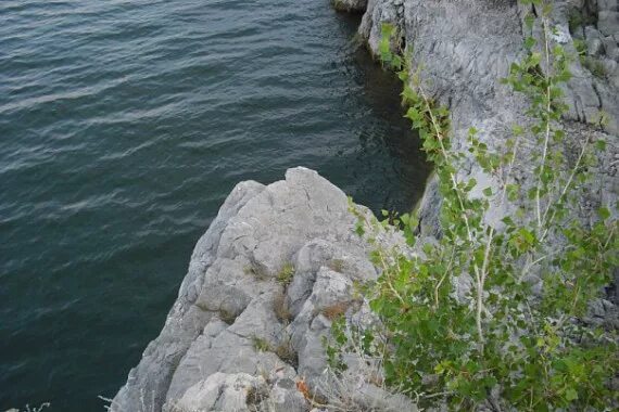 Орлиное гнездо Ириклинское водохранилище. Ириклинское водохранилище каменная речка. Висячий камень Ириклинское водохранилище. Ириклинское водохранилище Оренбургская область.