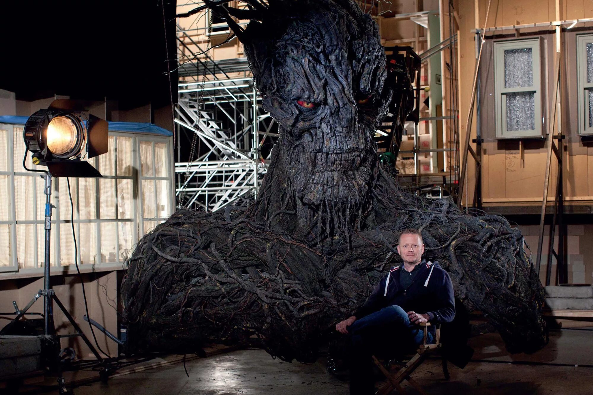 Фелисити джонс голос монстра. A monster calls. A monster calls. Голос монстра фильм 2016. Голос монстра лиам нисон.