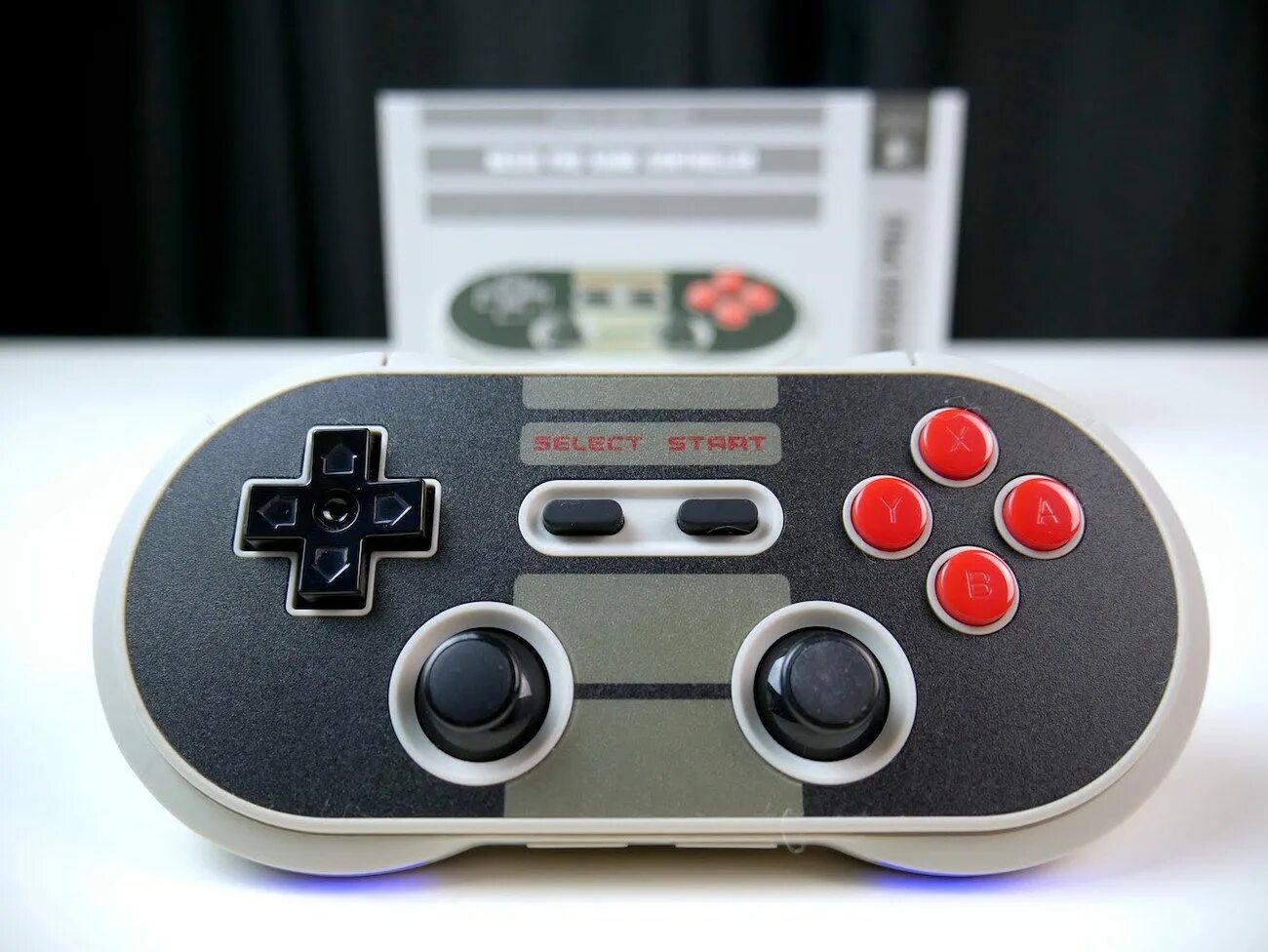 Плюсы джойстика. 8bitdo nes30 Pro. Геймпад Нинтендо 8 бит. 8bitdo nes30 NES. Джойстик Нинтендо 6 бит.