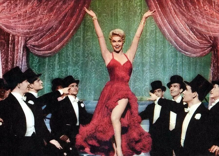 Love me or leave me кавер. Doris Day 1955. Дорис Дэй Love me or leave me.