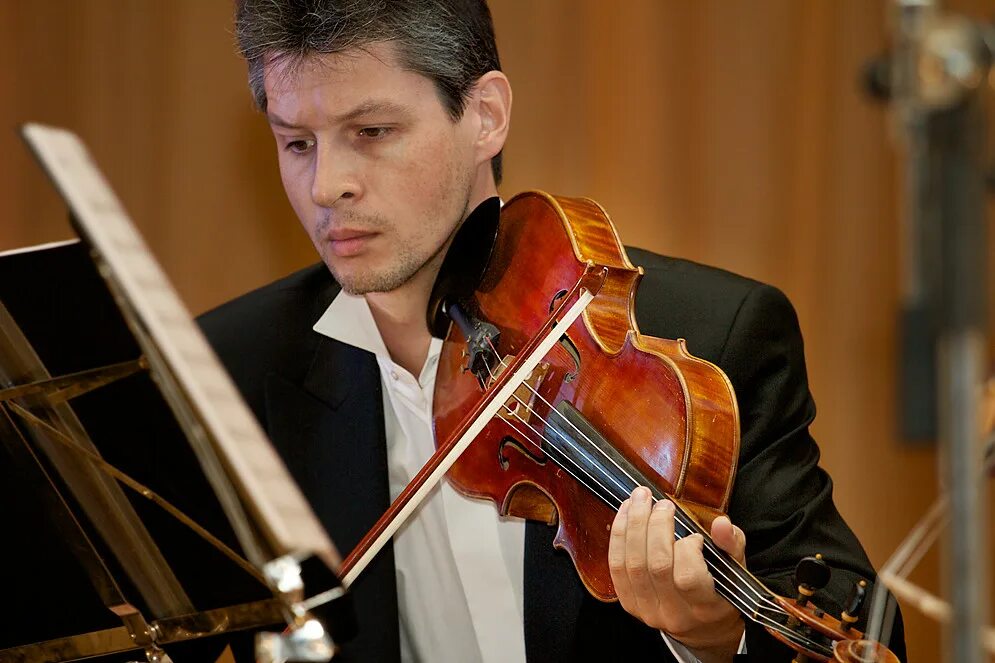 Антонов скрипка