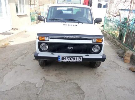 Мухобойка на капот нива