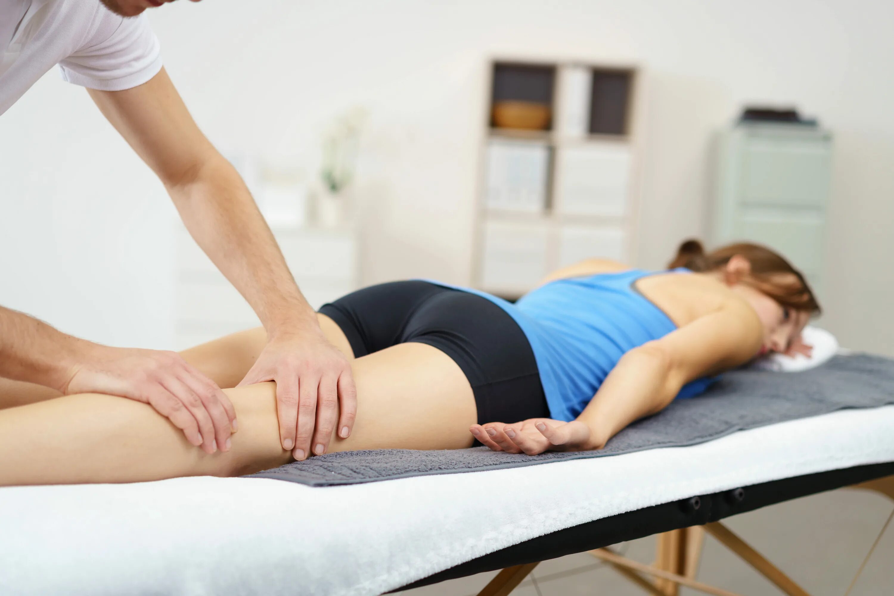 Massage org. Спортивный массаж. Массаж спортивный восстановительный. Массаж ЛФК. Спортивный массаж спины.