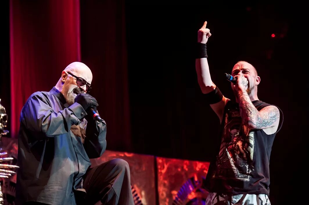 Five finger death punch lift me up. Five finger death punch lift me up. Five finger death punch lift me up. Five finger death punch under and over it. Five finger death punch wash it all away.
