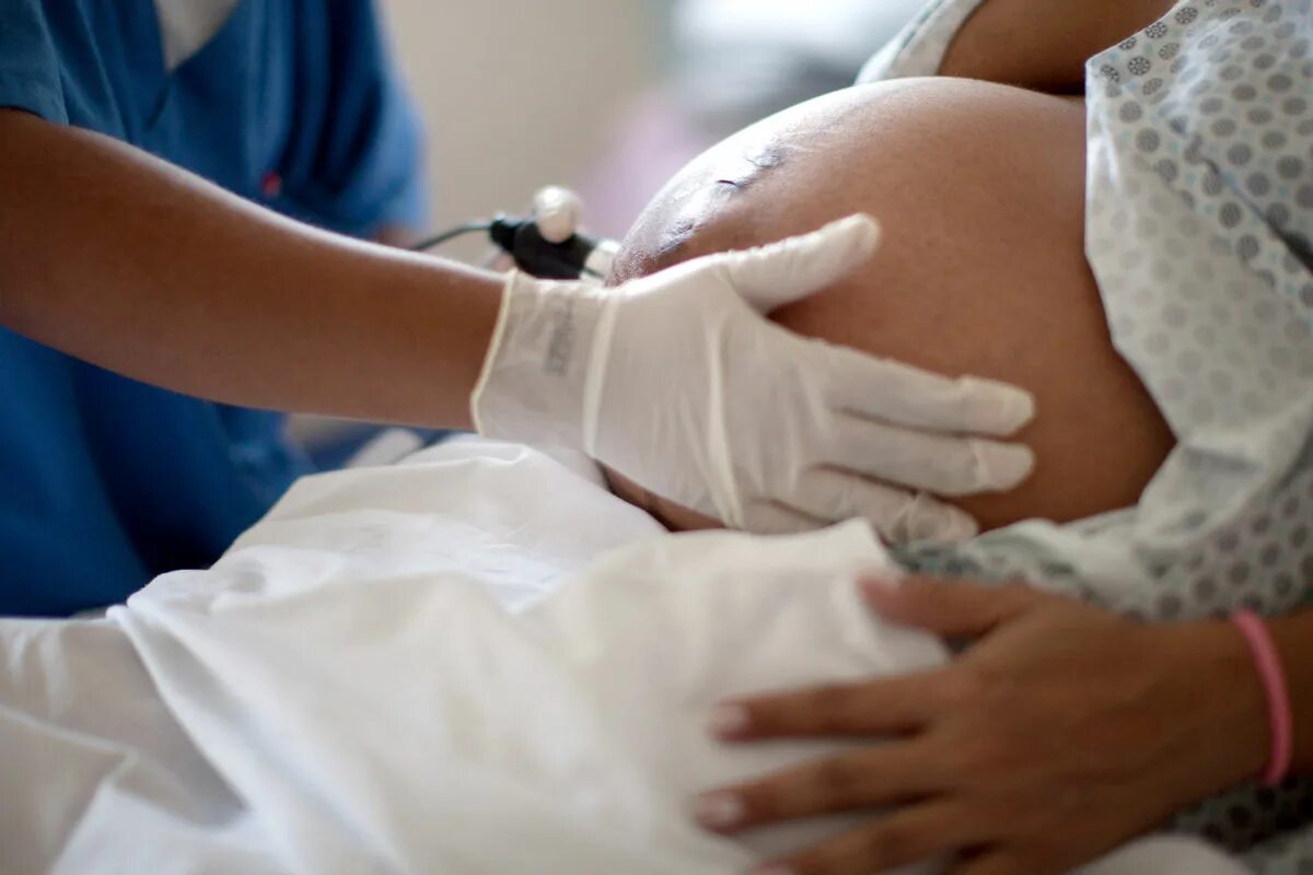 Фото роды беременной. Беременная женщина в больнице.