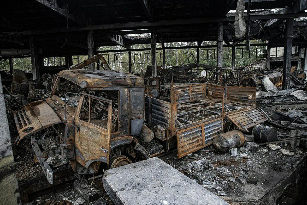 Взрывы в крыму 30 минут назад. Радиус поражения ракеты хаймерс. Ракета хаймерс фото. Хаймерс сколько уничтожено. Подбитая американская техника в афганистане.