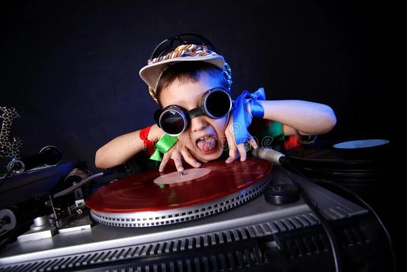 Девушка диджей. My baby girl dj cool beat. Девушка с виниловой пластинкой. My baby girl dj cool beat. Красивая девушка диджей.