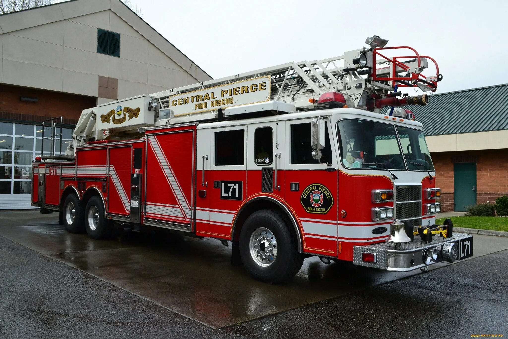 Пожарная машина зил 43362. Зил 130 firetruck. Пожарная машина 5110dks. Пожарный автомобиль. Цвет красный пожарный.