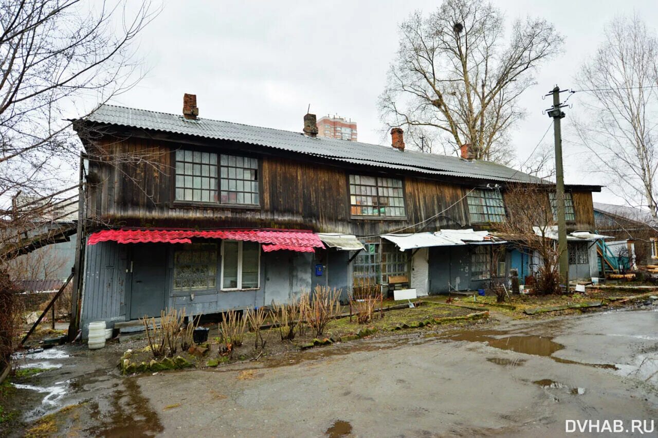 Барак в митино. Бараки сейчас. Архангельск варламов бараки. Барак дом ссср. Архангельск бараки.