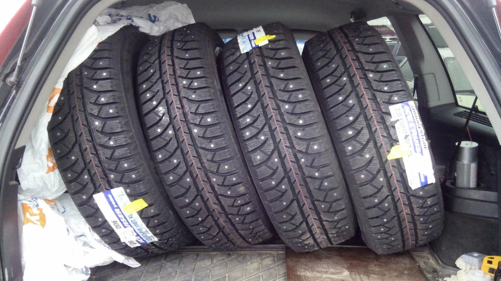 Автошина 235/65 r17 108t Bridgestone Ice Cruiser 7000 шип. 235/65 R17 108 t XL Ice Cruiser 7000 Bridgestone. Шины Bridgestone Ice Cruiser 7000 в r17. Bridgestone Ice Cruizer 7000 235/65r17 108 t. Купить шины 235 65 18