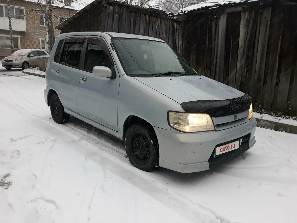 Ниссан куб фото 2001