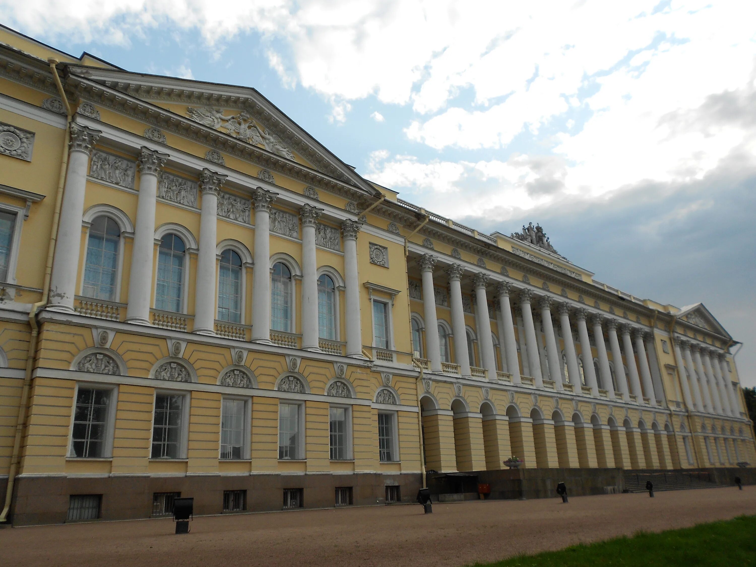 Государственный русский музей (михайловский дворец), санкт-петербург. Государственный русский музей, санкт-петербург, 1895г. Михайловский дворец (русский музей) (1819—1825 гг. Русский музей названия. Русский музей санкт-петербург описание.
