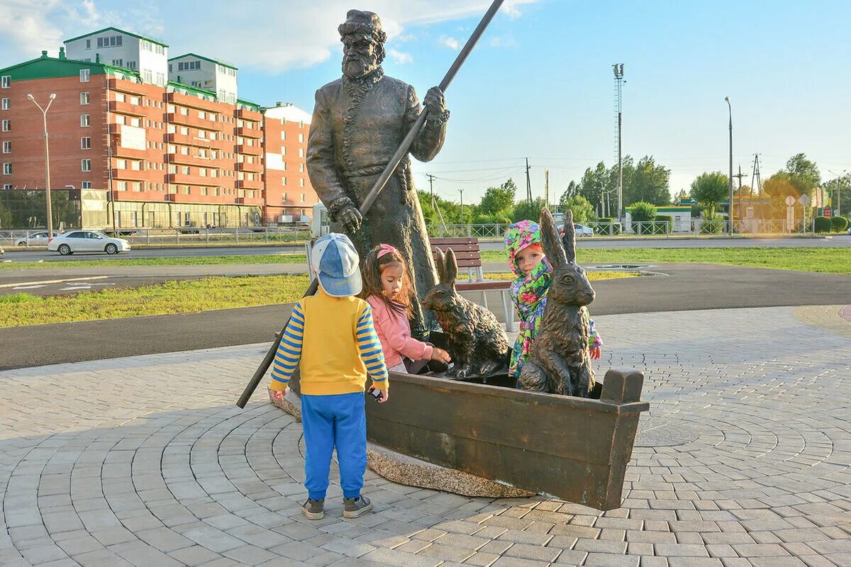 Мазай красноярск. Кукла дед мазай. Дед мазай картинки. Дед мазай и зайцы. Заброшка мазай красноярск.