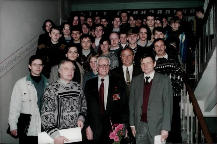 Физфак бгу. Герб физического факультета. Физический факультет белорусского государственного университета. Демидчик бгу. Физический факультет белорусского государственного университета.