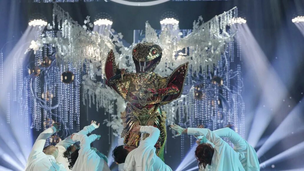 Шоу "the masked singer" -2020. Маска шоу на нтв 2021. Шоу маска новый год. Шоу маска 3 сезон 2022. Орел маска нтв.
