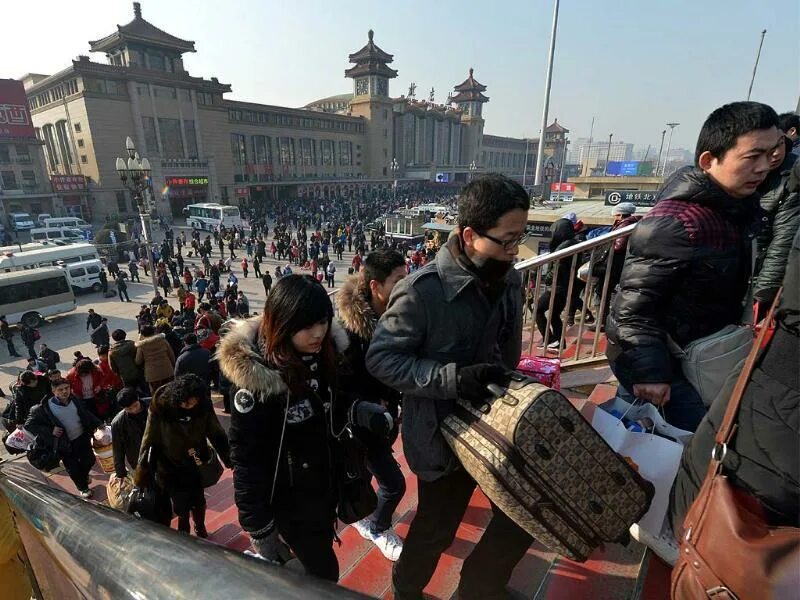 Внутренняя миграция в китае на карте. Великая китайская миграция. Китайские трудовые мигранты. Миграция китайцев. Миграция в китае.