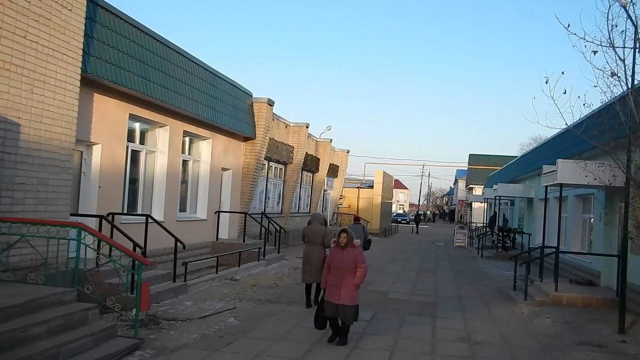 Сколько в новоузенске. Новоузенск. Новоузенск центр города. Улица Базарная 17 Новоузенск. Г.Новоузенск Базарная площадь 5.