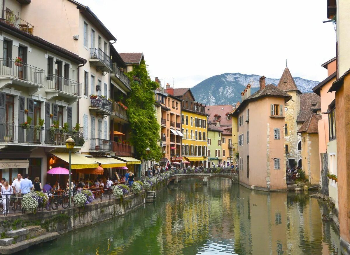 Универмаг бон марше. Бон расположен в. Bonprix. Бон расположен в. Провинция бургундия франция.