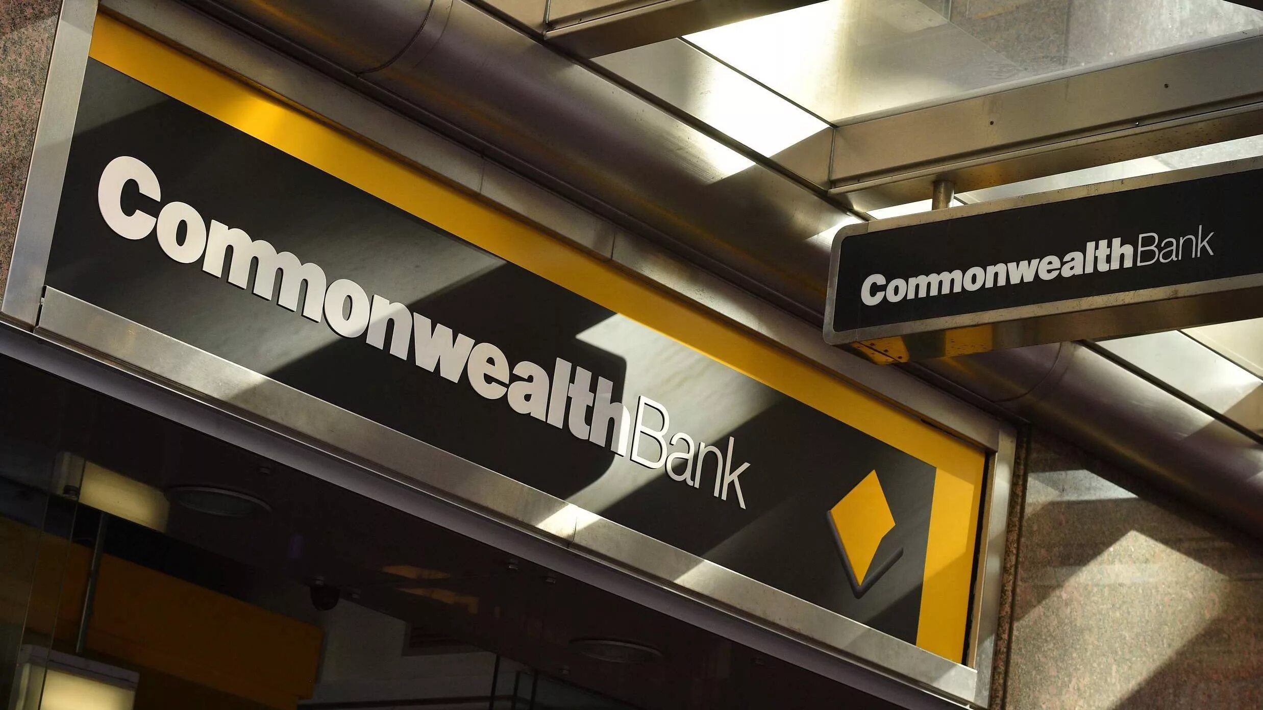 Got that bank. Commonwealth Bank. Банк Содружества Австралии. Commonwealth Bank лого. Commonwealth Bank of Australia лого.