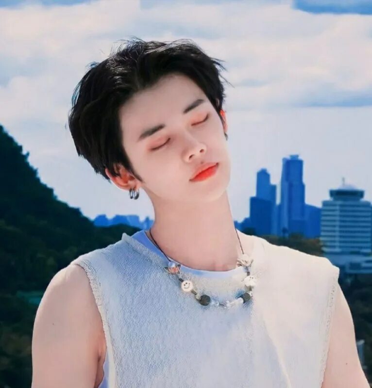 Фф тхт и т и. Фф тхт и т и. Фф тхт и т и. Yeonjun txt. Enhypen участники сону.