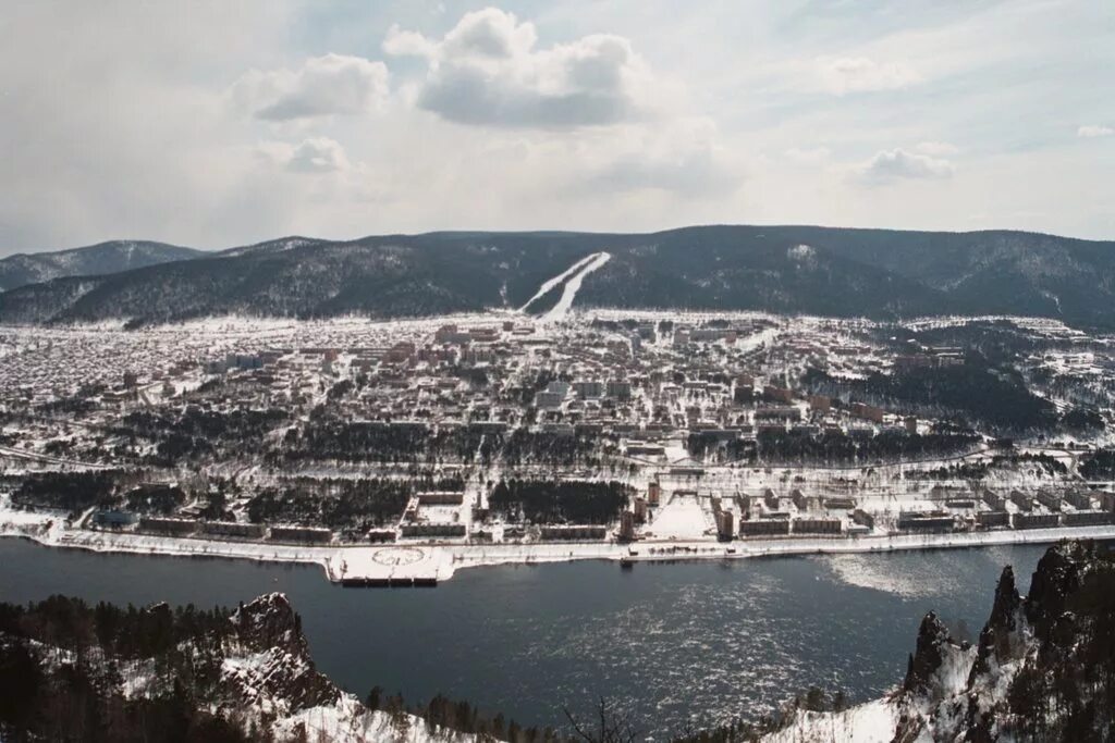 Дивногорский городской красноярского края. Дивногорск. Дивногорск Красноярский край. Дивногорская набережная Красноярский край. Дивногорская видовка Красноярск.