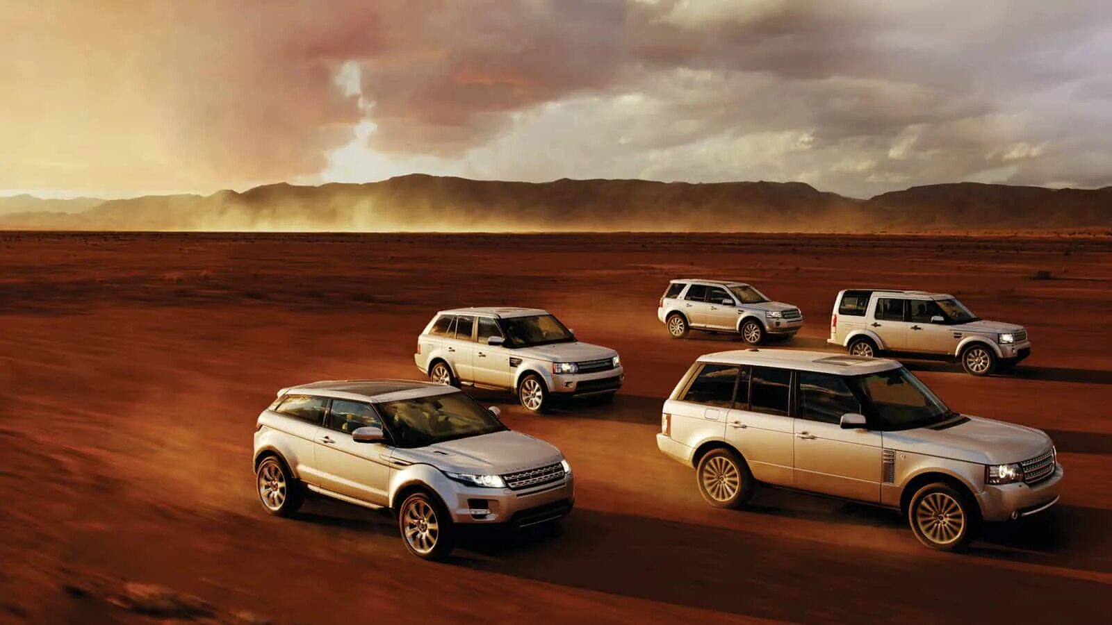 Семейство Рендж Ровер. Эволюция Рендж Ровер. Range Rover линейка. Range Rover Evolution.