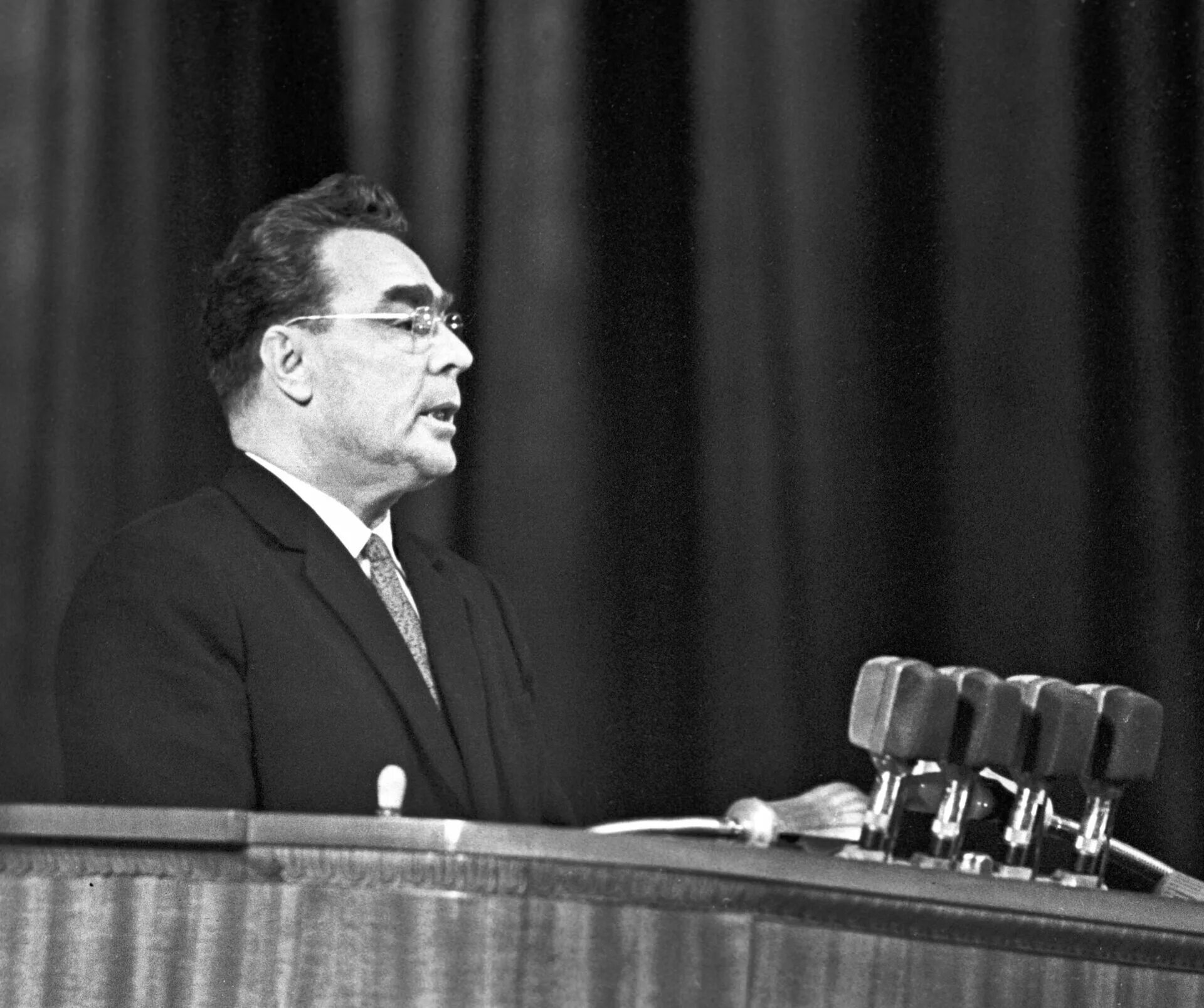 Пленум цк кпсс 1965. Брежнев 1966. Избрание брежнева генеральным секретарем цк кпсс. Брежнев 1966. Избрание брежнева генеральным секретарем цк кпсс.