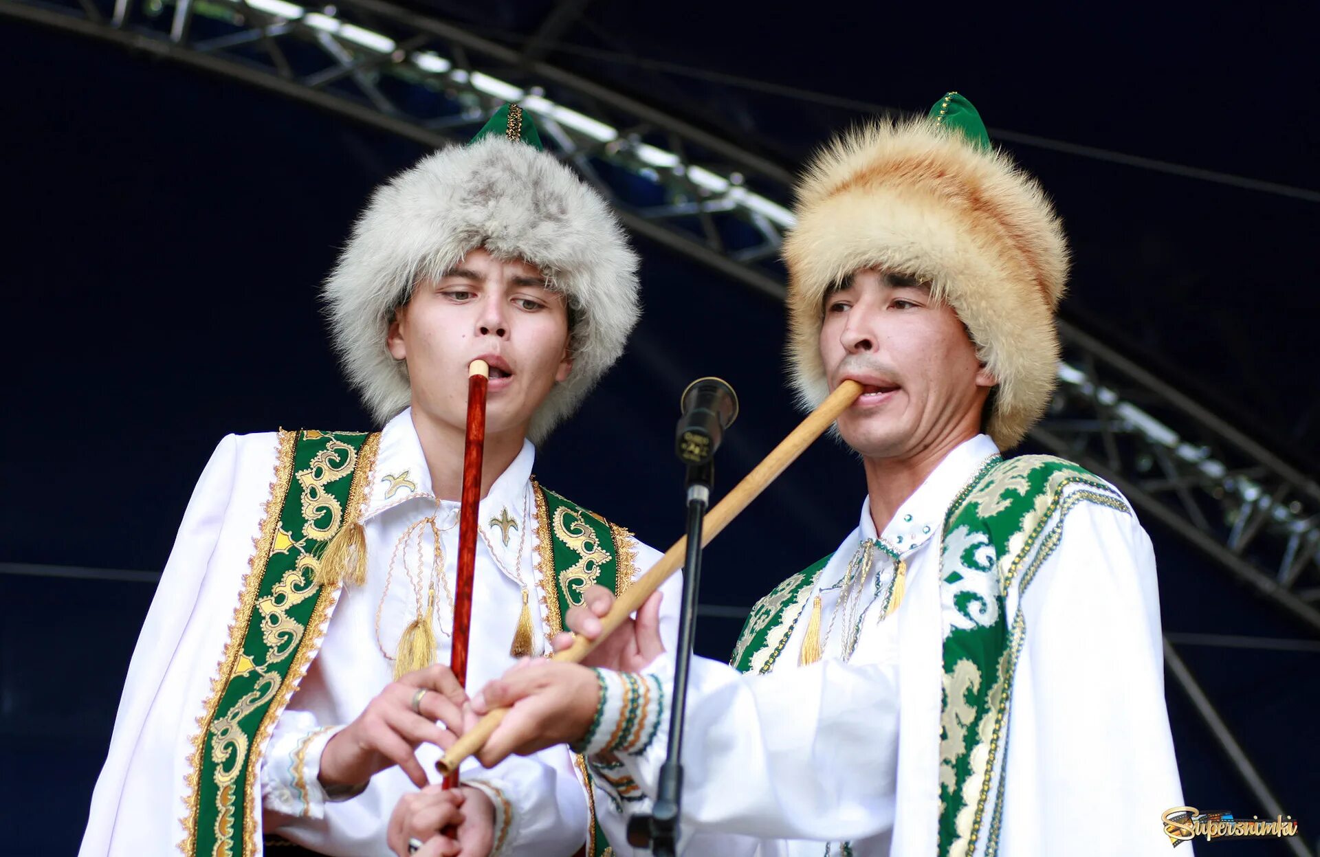 Иргизо камеликские башкиры. Типичный башкирин. Башкиры. Фотосессия башкиры в горах. Башкирин или башкир как правильно.