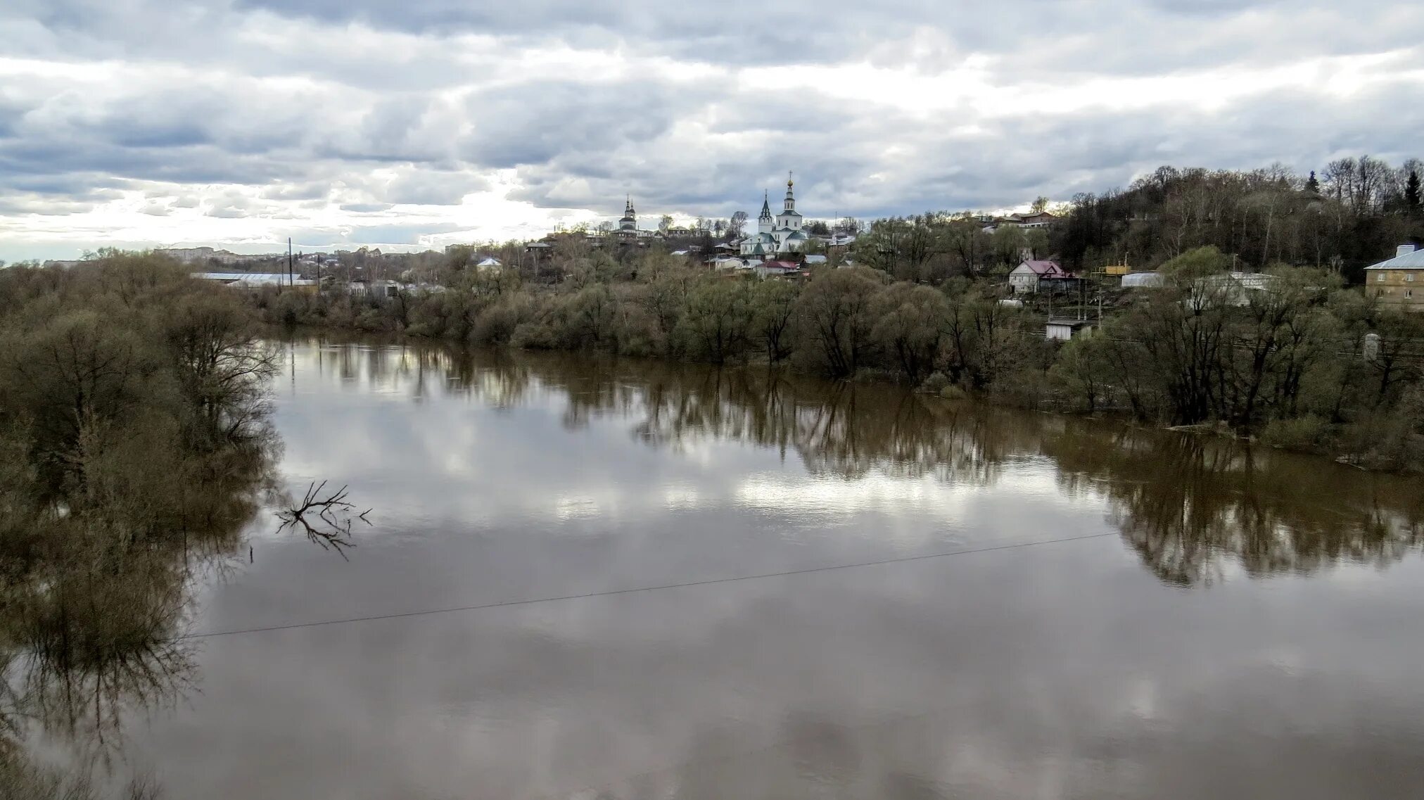 Уровень воды в клязьме сегодня галицы. Река Клязьма Королев. Река Клязьма ковров. Очистка реки Клязьма в Королеве.