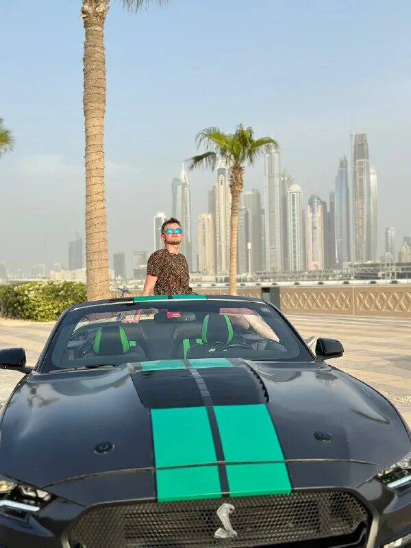 Мадинат зайед оаэ. Индивидуальные экскурсии в дубае. Мустанг кабриолет дубаи. Оаэ пальма джумейра. Экскурсии в оаэ 2022.