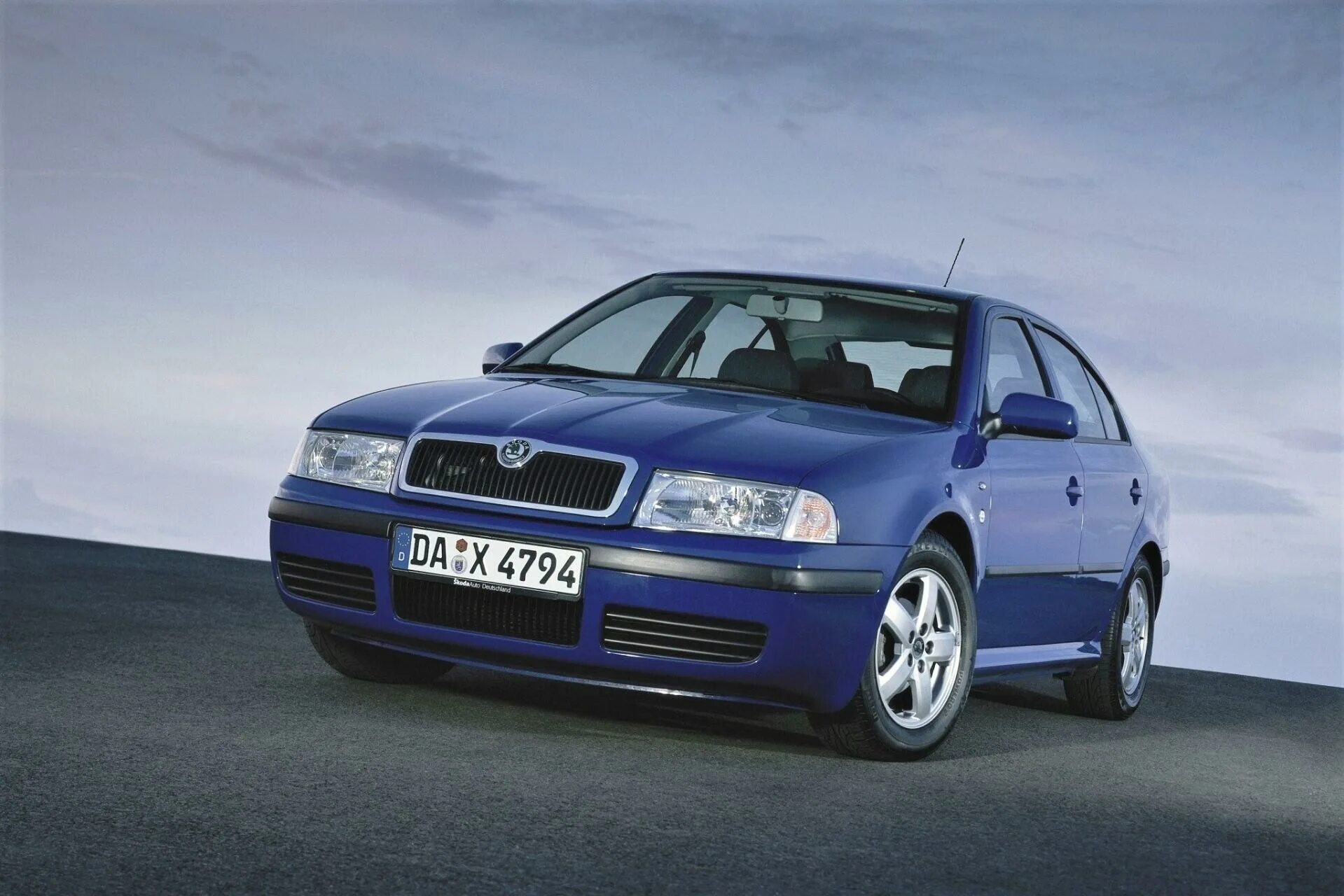 Шкода первого поколения. Skoda Octavia Tour 2000. Skoda Octavia Tour 2001. Skoda Octavia Tour 1996-2000. Skoda Octavia Tour 1.6 2003.