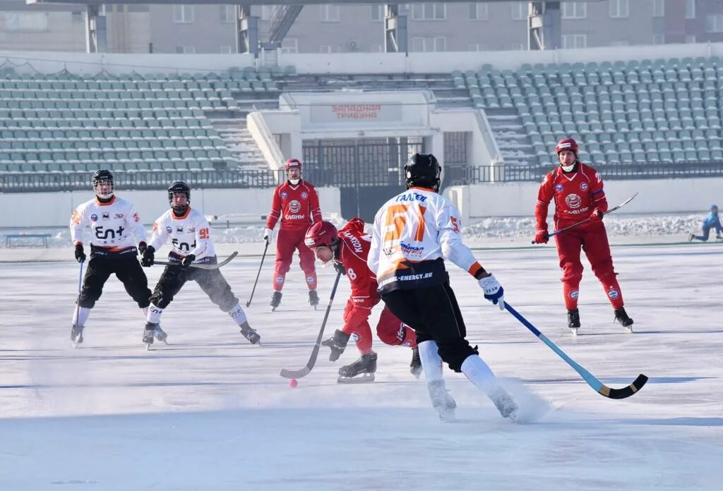 как сыграли саяны. хоккейный турок саяны команда. как сыграли саяны. хакасия саяны. форма для хоккея с мячом.