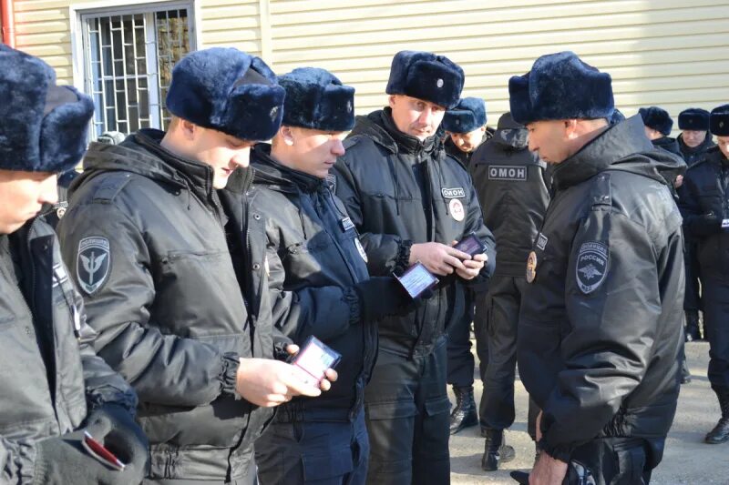 Новая форма омон. Новая форма омон. Омоновская форма росгвардии. Омон фото. Форма омона.